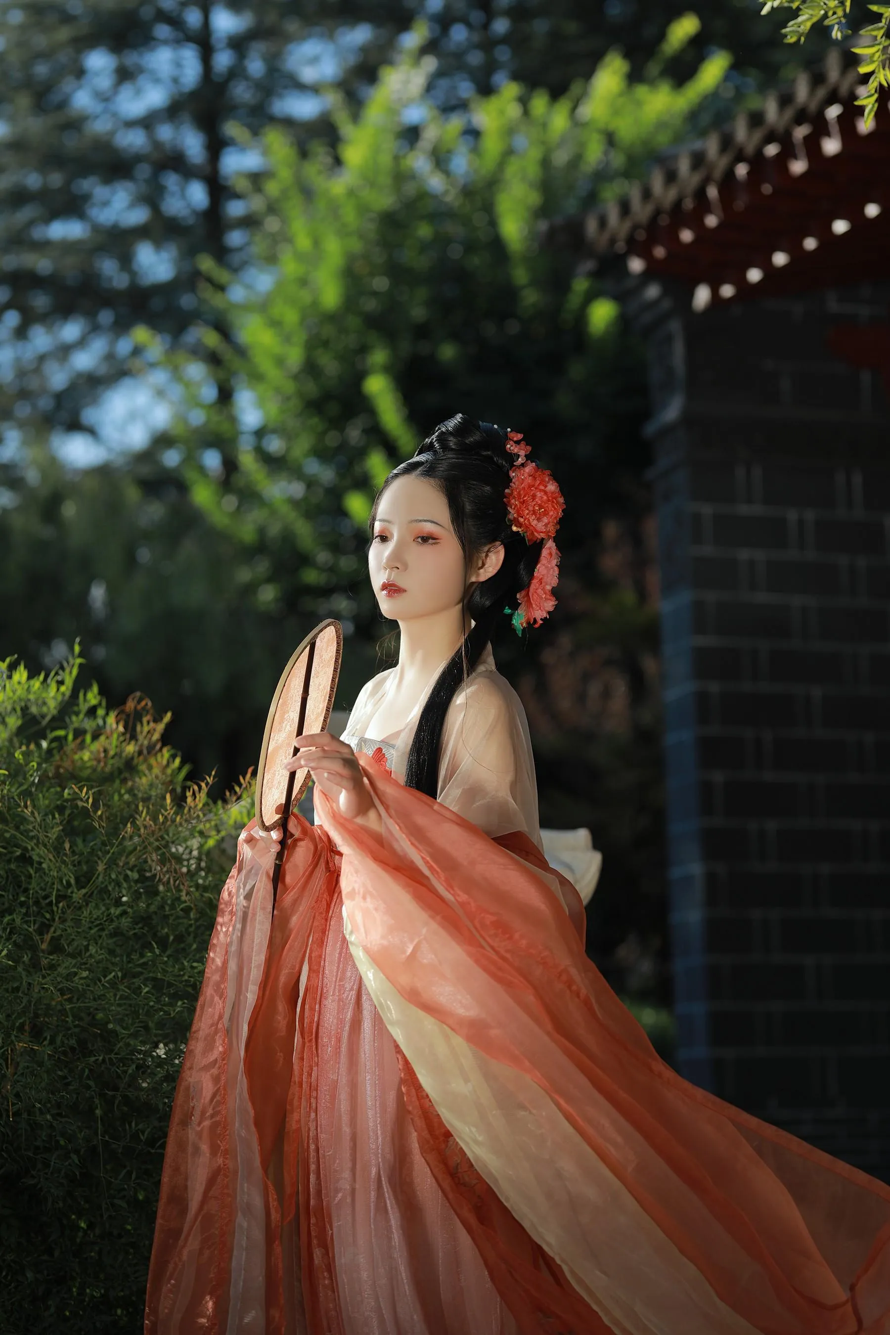 [YITUYU艺图语]2022.09.06 美人迈兮音尘阙 落花人独立 [34P]插图3